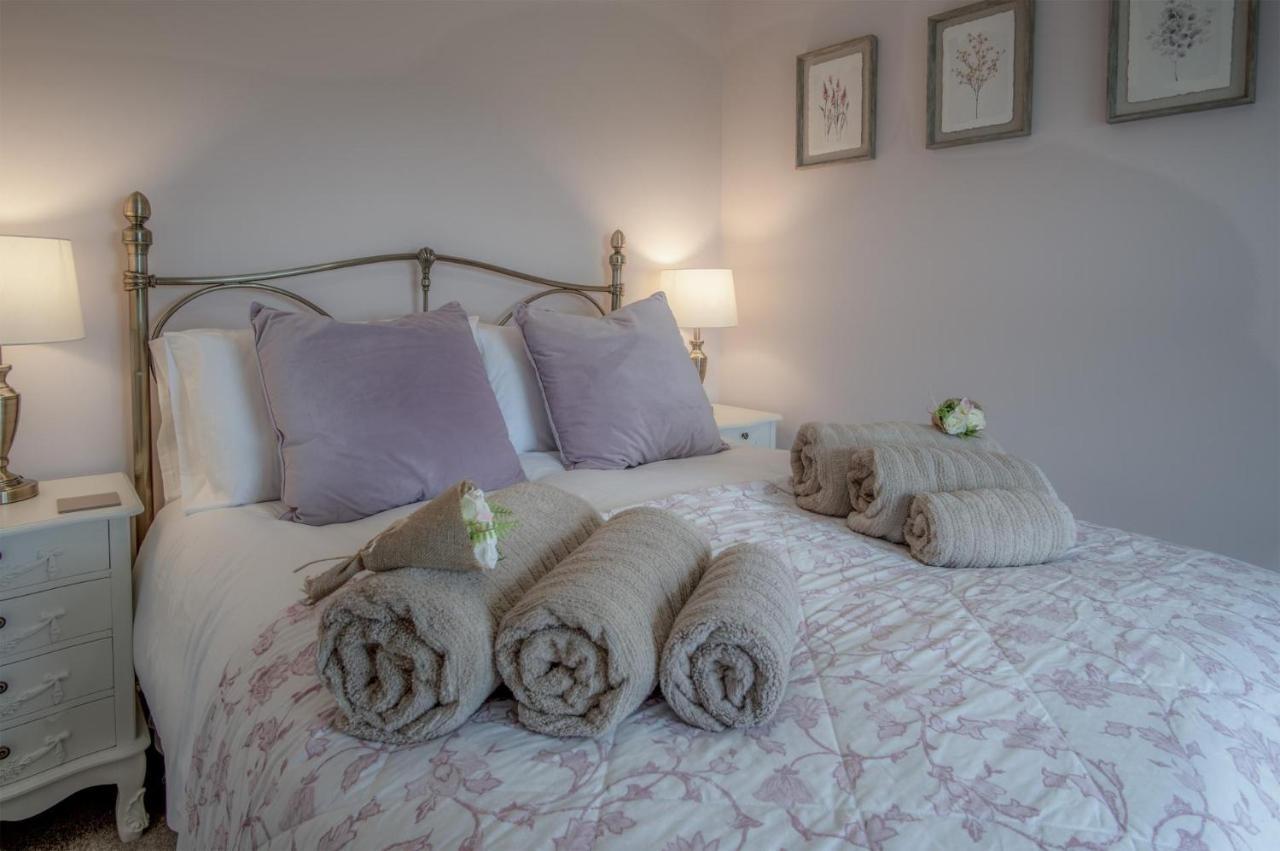 Elidyr Cottage - 3 Bedroom Cottage - แอมรอธ ภายนอก รูปภาพ