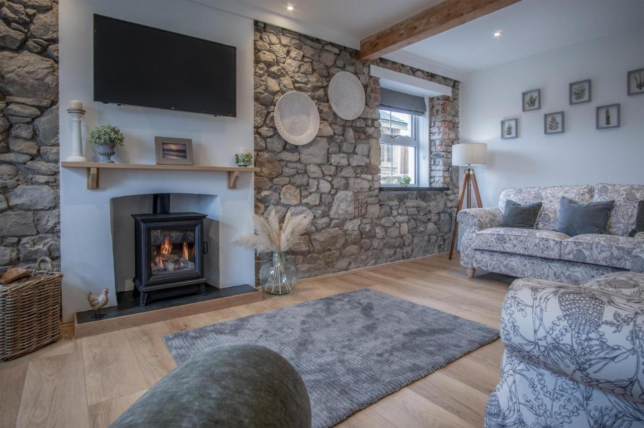 Elidyr Cottage - 3 Bedroom Cottage - แอมรอธ ภายนอก รูปภาพ
