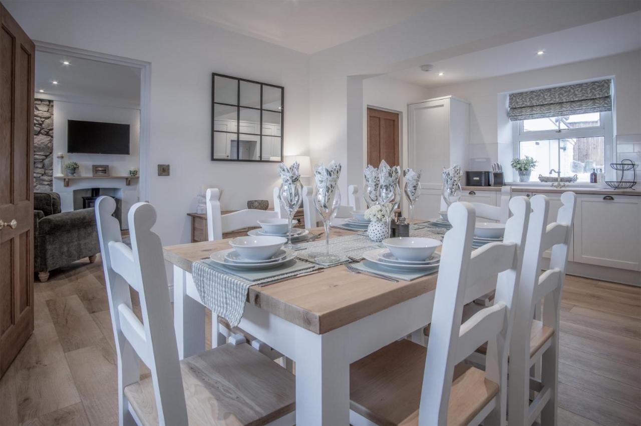 Elidyr Cottage - 3 Bedroom Cottage - แอมรอธ ภายนอก รูปภาพ
