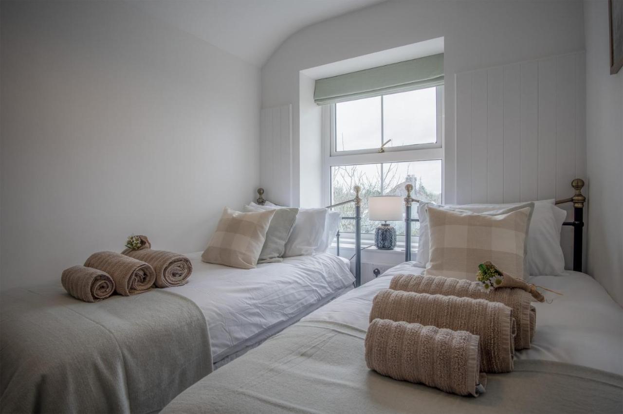 Elidyr Cottage - 3 Bedroom Cottage - แอมรอธ ภายนอก รูปภาพ