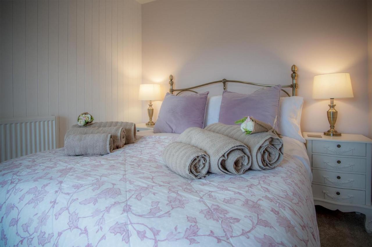 Elidyr Cottage - 3 Bedroom Cottage - แอมรอธ ภายนอก รูปภาพ
