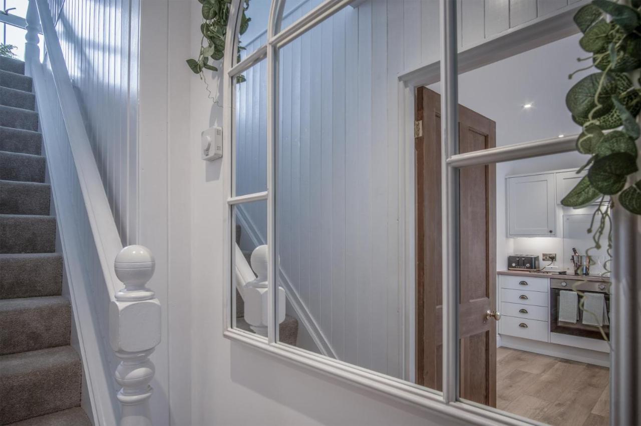 Elidyr Cottage - 3 Bedroom Cottage - แอมรอธ ภายนอก รูปภาพ