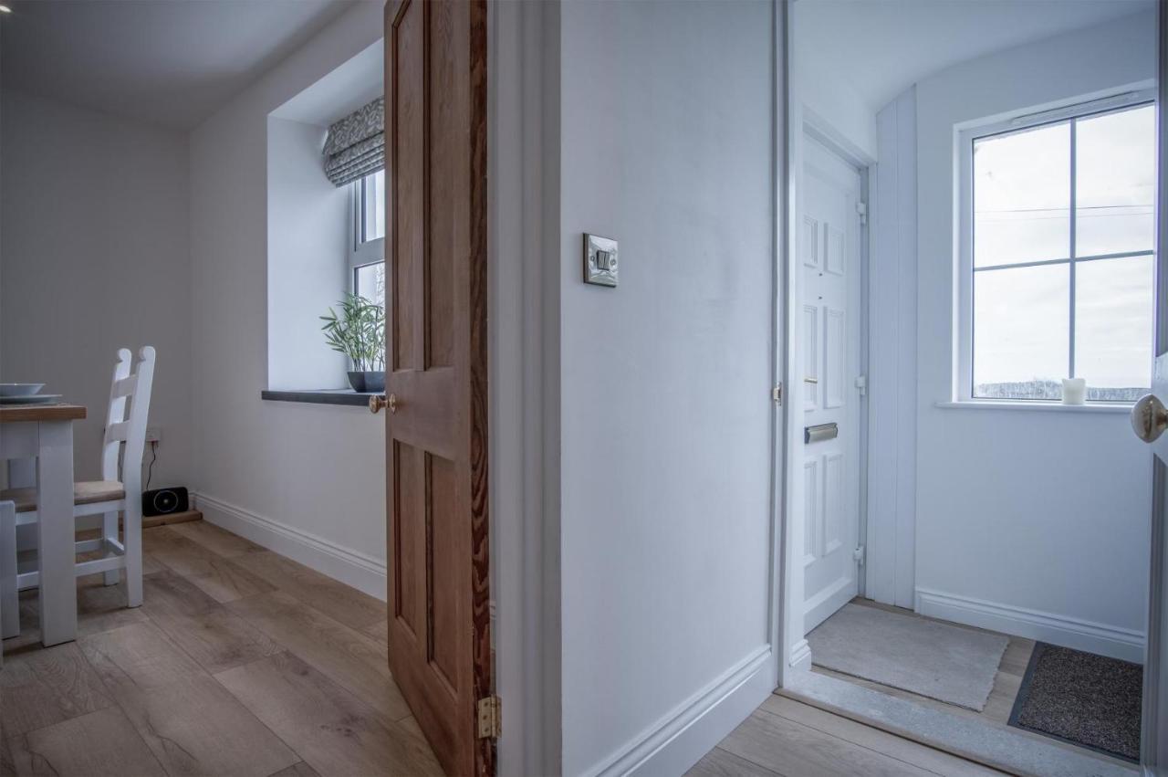 Elidyr Cottage - 3 Bedroom Cottage - แอมรอธ ภายนอก รูปภาพ