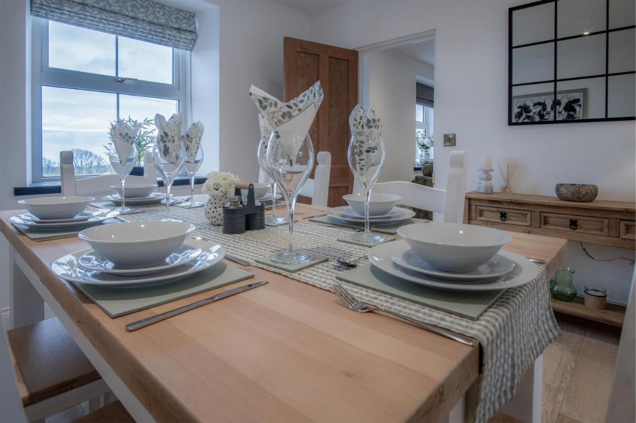 Elidyr Cottage - 3 Bedroom Cottage - แอมรอธ ภายนอก รูปภาพ