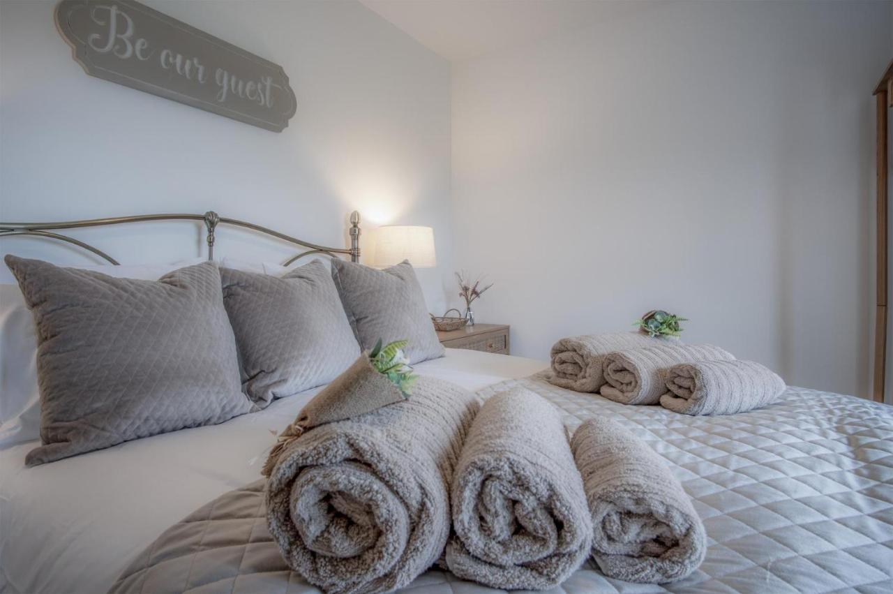 Elidyr Cottage - 3 Bedroom Cottage - แอมรอธ ภายนอก รูปภาพ