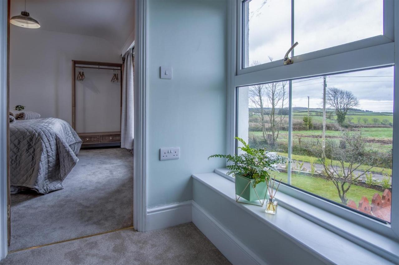 Elidyr Cottage - 3 Bedroom Cottage - แอมรอธ ภายนอก รูปภาพ