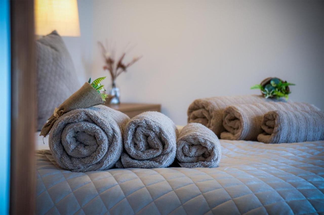 Elidyr Cottage - 3 Bedroom Cottage - แอมรอธ ภายนอก รูปภาพ