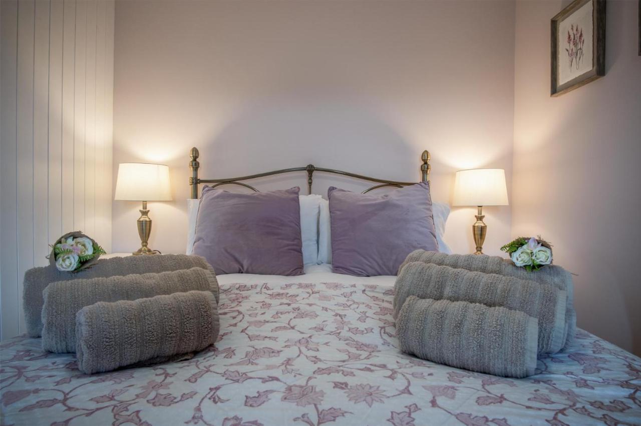 Elidyr Cottage - 3 Bedroom Cottage - แอมรอธ ภายนอก รูปภาพ